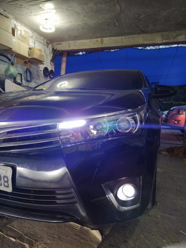 Farol Toyota Corolla estilo Altis com Projetor biled, Drl e led no alto