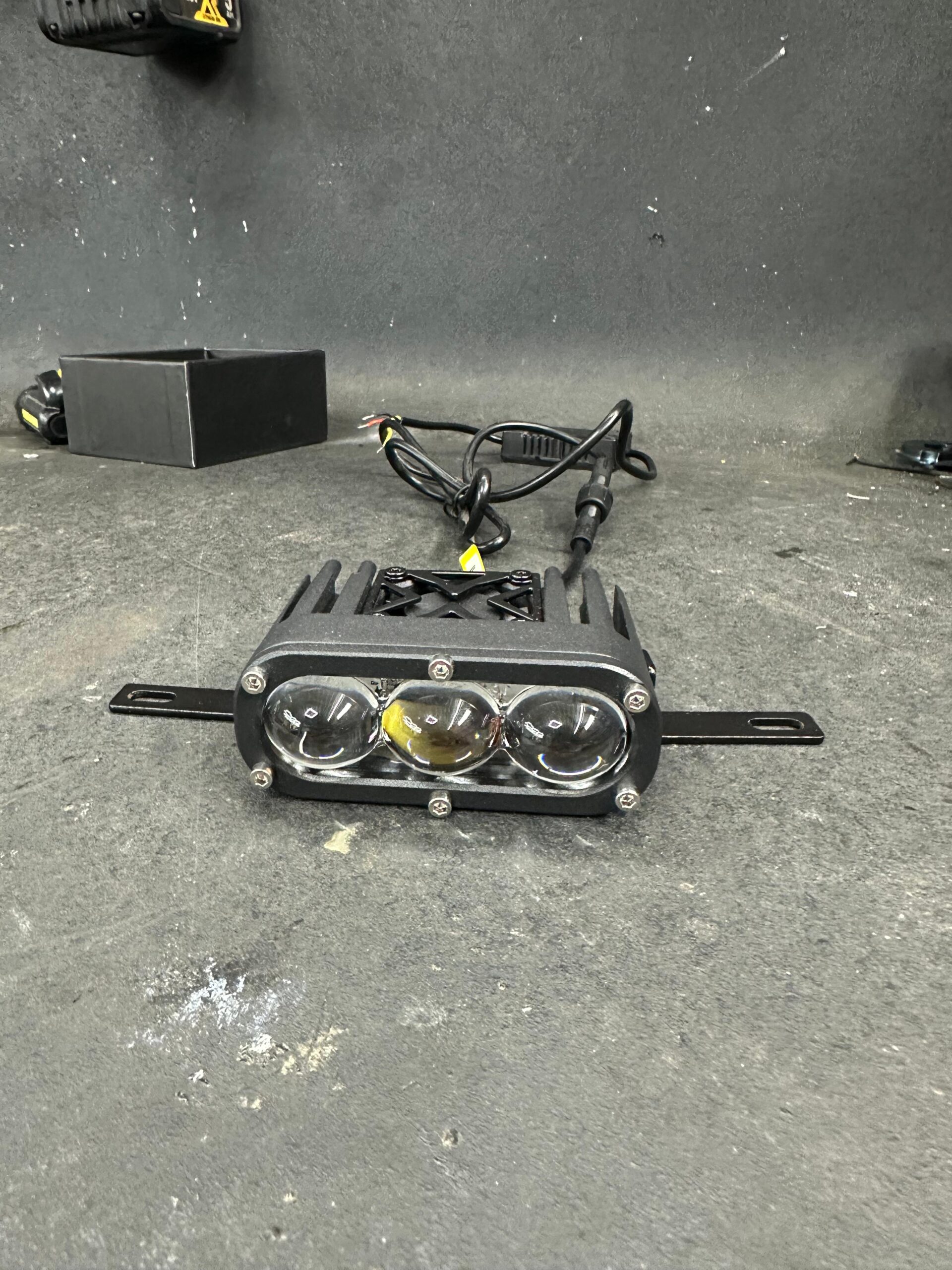 Auxiliar de neblina super potente baixo amarelo alto branco