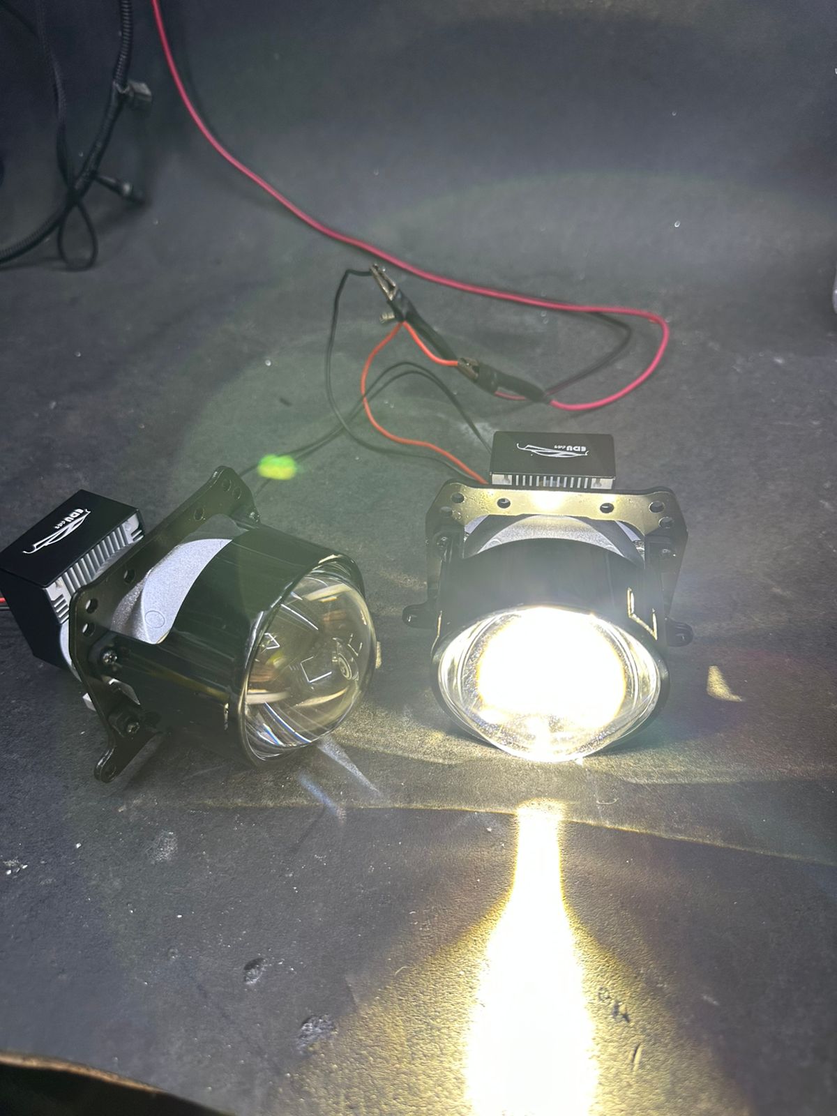 Projetor 2.5 Hella 4300k - Imagem 2
