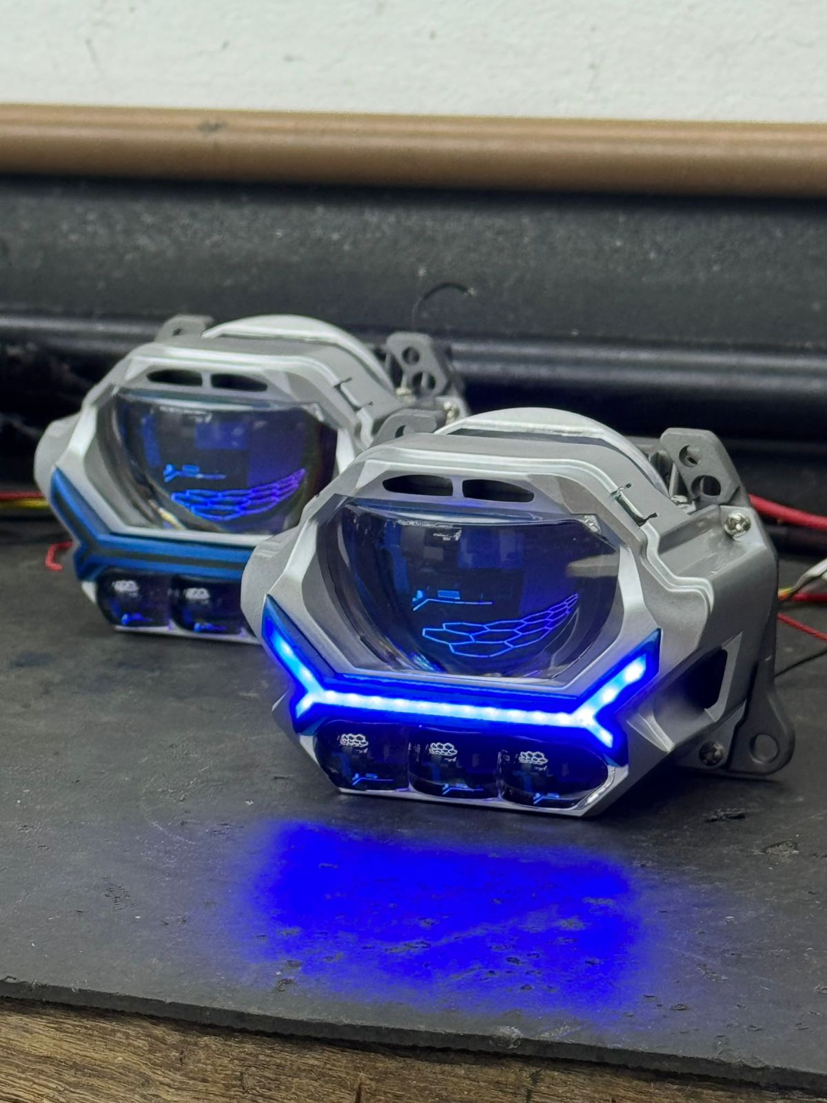 Projetor bmw 2025 triplo laser — Projetores — SKU PROJETOR-BWM-TRIPLO